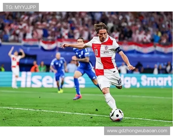 足球明星偏爱的角色形象与他们赛场外个性特点的深度解析 足球明星偏爱的角色形象与他们赛场外个性特点的深度解析