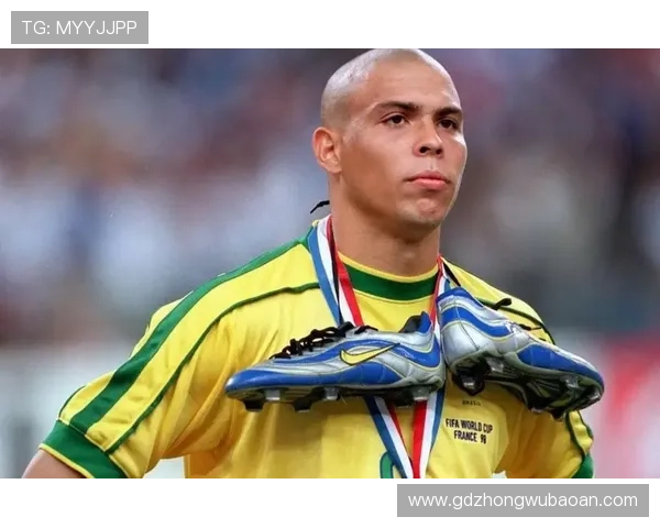 足球星变脸引热议从偶像到争议人物形象转变引发深思 足球星变脸引热议从偶像到争议人物形象转变引发深思